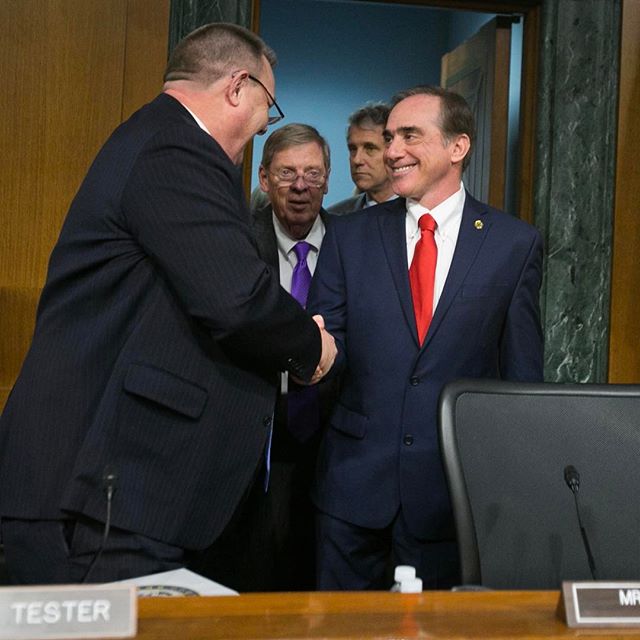 David J. Shulkin, M.D., the nominee to be Secretary of Veterans Affairs, is greeted by ranking member Sen. Jon Tester (D-MT) as he arrives for his confirmation hearing before the Senate Committee on Veterans' Affairs in Washington, D.C. on Feb. 1, 2017. (Mike Morones/MOAA)